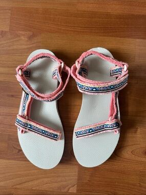 TEVA Original Universal Maressa  Sandal  Pink Blue Friendship Bracelet Pattern 9